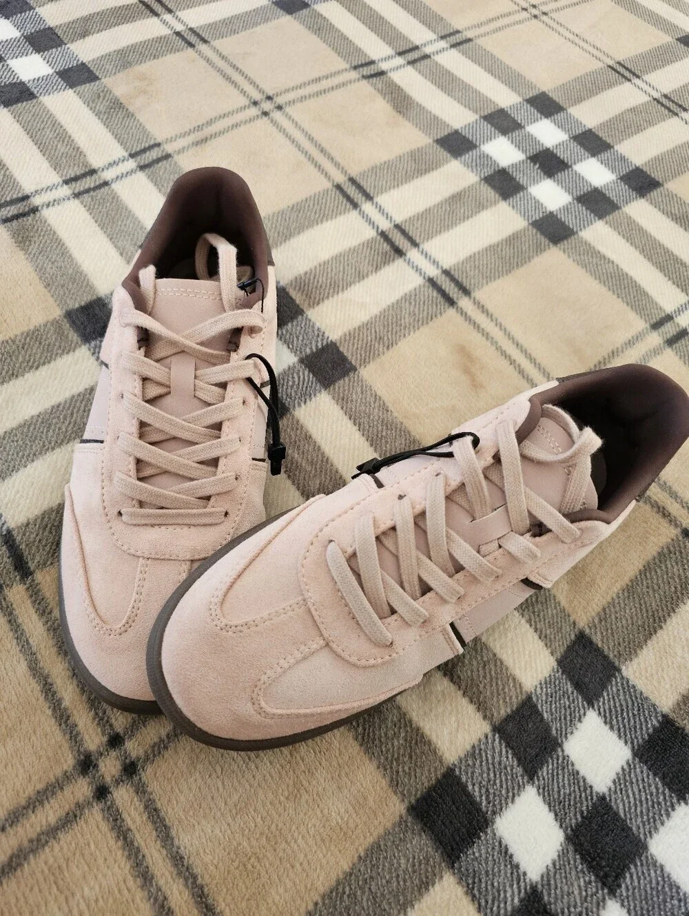 Zara Womens  Blush Pink Suede Low-Top Sneakers